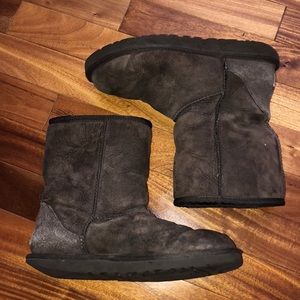 UGGs Chocolate short boot